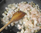 Foto del paso 5 de la receta: Alcachofas rellenas de gambas con gratinado de alioli suave