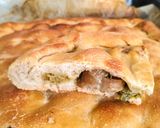 Foto del passaggio 4 della ricetta Pizza focaccia con rape e salsiccia