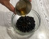 A picture of step 3 of Bubble Tea Pudding Tart.