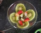 A picture of step 5 of Sago fruit delight.