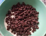 Foto del paso 2 de la receta: Budín de vainilla con chips de chocolate