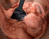 Foto del paso 2 de la receta: Helado de fresa saludable (mambo)
