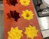 Foto del passaggio 3 della ricetta Mini pandorini di polenta con ripieno di funghi e salsiccia 🍄‍🟫