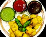 A picture of step 3 of Methi ke pakode.