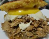 Foto del paso 6 de la receta: Sandwich🥯de pollo🍗bbq, queso🧀y miel mostaza🍯🥪🥯