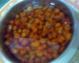 A picture of step 1 of Black chana Paneer.