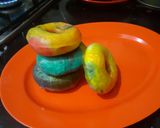 Foto langkah ke 7 dari resep Donat Rainbow Sate Donat Enak Lembut.