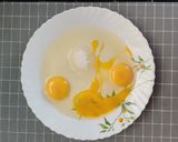 A picture of step 1 of French toast.