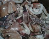 Foto langkah ke 1 dari resep Tumis Cumi Sederhana.