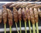 Foto langkah ke 5 dari resep Sate Lilit Bali.