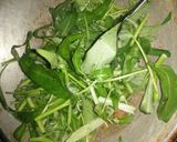 Foto langkah ke 3 dari resep Tumis kangkung sederhana.