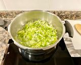 Foto del paso 3 de la receta: Bacalao desalado con espinacas y garbanzos