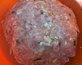 Foto del paso 4 de la receta: Mini hamburguesitas de carne y queso mozzarella. (Cuatro ingredientes)