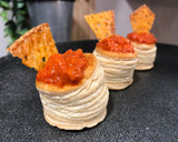 Foto del paso 3 de la receta: Volovanes rellenos de crema de atún y pimientos del piquillo