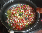 Foto del paso 3 de la receta: Garbanzos compuestos con pechuga de pollo y papas fritas
