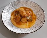 Foto del paso 7 de la receta: Albóndigas de pollo y limón con cremoso de revolconas