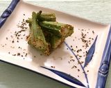 A picture of step 3 of Easy Italian-Style Roasted Okra.