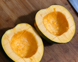 A picture of step 2 of Mashed Acorn Squash.