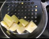 ராகி மெதுவடை பர்கர் வித் வாழைக்காய் பார்பிக்யூ(ragi vada barbeque recipe in tamil) ரெசிபி ஸ்டேப் 7 புகைப்படம்
