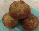 A picture of step 4 of Chicken cheese ball.