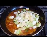 A picture of step 12 of Lauki ki sabzi🥒🥬🥒.