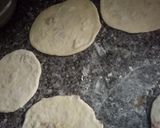 A picture of step 2 of Chappati pie.