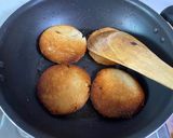 A picture of step 1 of Shahi Tukda in Orange Rabri.