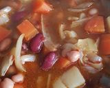 A picture of step 5 of Mixed bean soup.