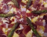 A picture of step 2 of Torta salata di speck, caprino e asparagi.