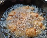 A picture of step 4 of Spicy Potato Croissant.