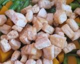 Foto langkah ke 5 dari resep Tumis tahu, labu kuning, kacang panjang.