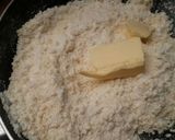 Foto langkah ke 3 dari resep Isian Roti : Keju gurih manis remah.