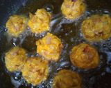 कढ़ी पकौड़ा (Kadhi Pakora recipe in Hindi) रेसिपी चरण 2 फोटो