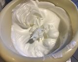 Une image de l'étape 4 de Îles flottantes aux amandes et caramel.