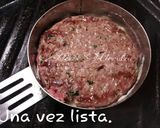 Foto del paso 6 de la receta Hamburguesa XXL rellena de queso, con tomate y huevo