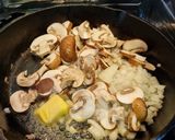 รูปขั้นตอนการทำที่ 2 ของ Lighten Beef Stroganoff