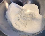 Une image de l'étape 4 de Gâteau caramélisé à l'ananas et jus de pêches.