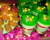 A picture of step 1 of Green custard glasses.