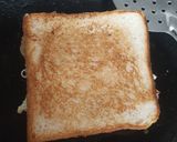 A picture of step 3 of Pizza sandwich.