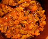 A picture of step 4 of One pot Okra Curry.