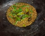 A picture of step 5 of Maharashtrian Kanda Poha.