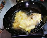 Foto del paso 3 de la receta: Pollo Frito en Salsa de Tomate & Papas Fritas