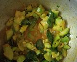 பீர்க்கங்காய் பொரியல்(peerkangai poriyal recipe in tamil) ரெசிபி ஸ்டேப் 3 புகைப்படம்