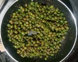 A picture of step 3 of नूडल्स बास्केट विद मटर चाट.