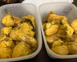 Foto langkah ke 2 dari resep Ayam ungkeb bumbu kuning.