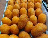 Foto langkah ke 9 dari resep (625) Kroket kentang isi daging. (Premium) (Frozen).