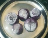 A picture of step 1 of Stuffed onion with green chilli.