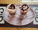 A picture of step 6 of Coffee milkshake with ice cream.