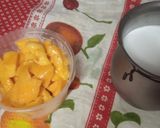 A picture of step 1 of Mango shake.