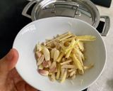 A picture of step 1 of Chicken Hunglay Curry.